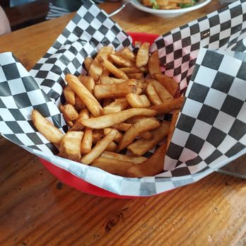 Smokey's Kitchen - "Large" fries, 15.75 - we ate a few by now but more or less this is it. =o] - Barbeque Near Me - Truckee, California
