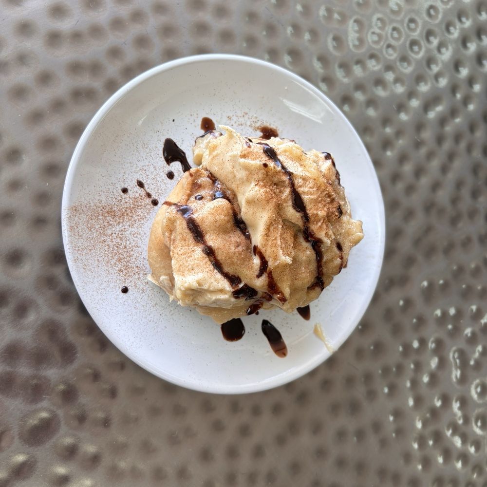 1820 Coffee House - cinnamon roll - Coffee & Tea Near Me - Alvin, Texas