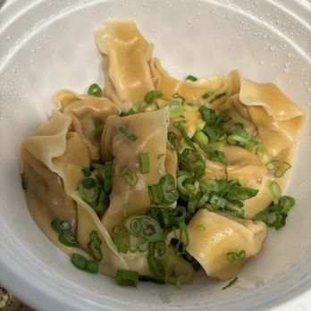88 Bao Bao - Wontons and green onions before adding broth - Dim Sum Near Me - Vallejo, California