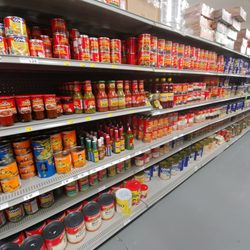 Supermarket La Providencia - The establishment is well kept and very diversified.