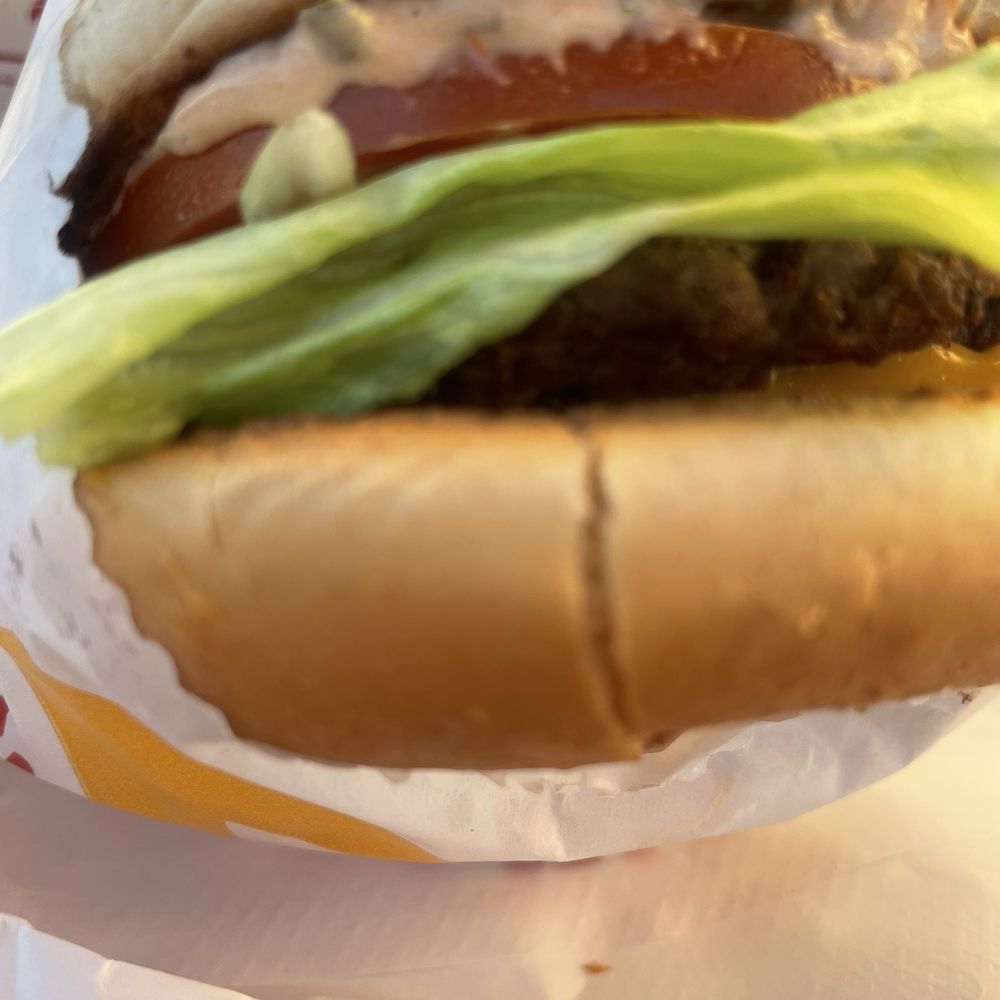 In-N-Out Burger - Cheeseburger - Burgers Near Me - El Segundo, California In-N-Out Burger - Cheeseburger - Burgers Near Me - El Segundo, California