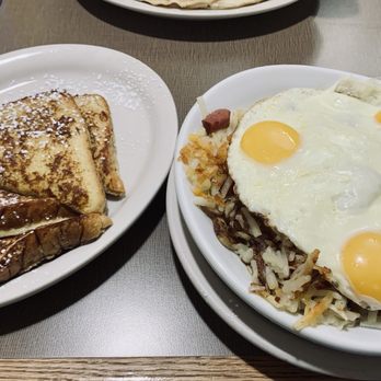 Briana’s Pancake House - American Near Me - Hanover Park, Illinois Briana’s Pancake House - American Near Me - Hanover Park, Illinois