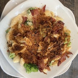 Mac & Cheese with an extra choice of bacon and broccoli