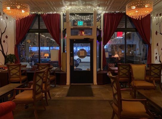 Room for Friends ... a wine bar! by null