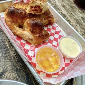 Toss Pizzeria & Pub - Pizza Near Me - Austin, Texas Toss Pizzeria & Pub - Pizza Near Me - Austin, Texas