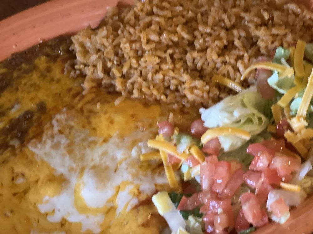 Mis Tres Amigos Mexican Restaurant & Cantina