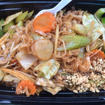 Eat Thai - Vegetable Pad Thai - Thai Near Me - Sterling Heights, Michigan Eat Thai - Vegetable Pad Thai - Thai Near Me - Sterling Heights, Michigan