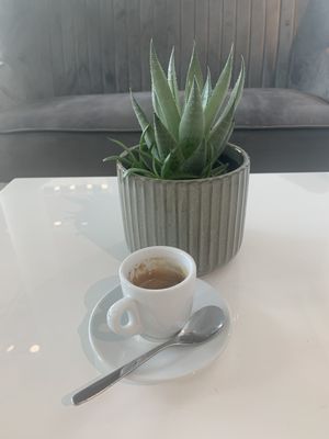 Lovina Café & Épicerie by null