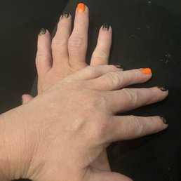 Hombre Halloween manicure Hombre Halloween manicure