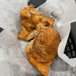 Taj Indian Cuisine - Vegetable Samosa