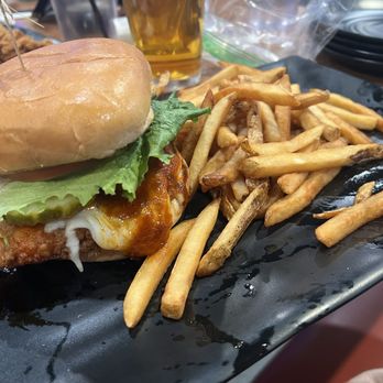 Burgers 2 Beer - Nashville hot chicken sandwich 5/5 - Burgers Near Me - Twinsburg, Ohio Burgers 2 Beer - Nashville hot chicken sandwich 5/5 - Burgers Near Me - Twinsburg, Ohio