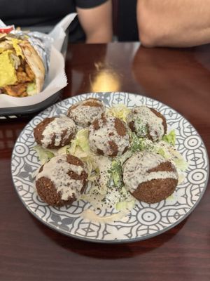 Pharaohs Village by null