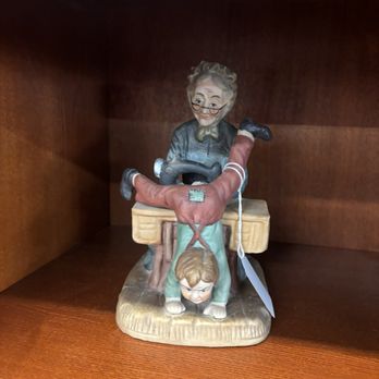 Booth 24 - Furniture Stores Near Me - Republic, Missouri