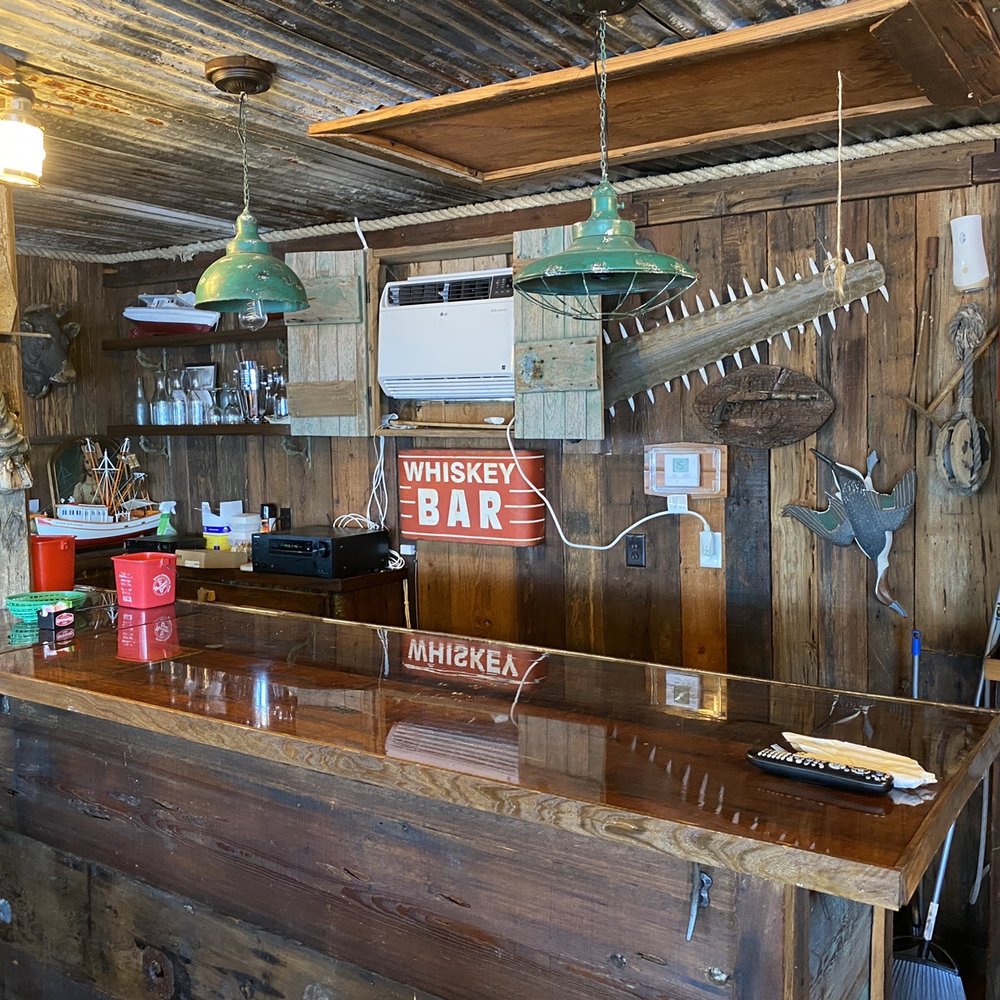 Boutte's Bayou Restaurant - a bar with wooden walls - Cajun/Creole Near Me - Lafitte, Louisiana
