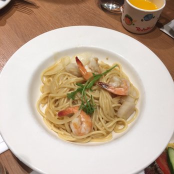 Mellow Brown Coffee - Shrimp & scallop spaghetti with lobster sauce. Lobster flavour isn't very prominent - Japanese Near Me - Hong Kong, HK