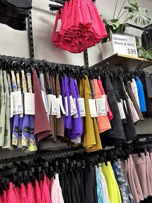 lululemon North Georgia Premium Outlets by null