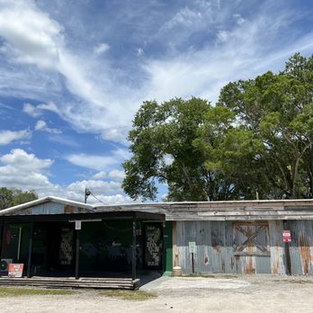 Boondocks Bar - Bars Near Me - Lakeland, Florida