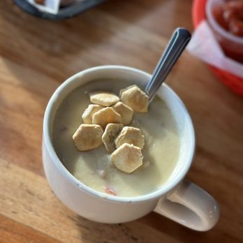 The Chowder Barge - Seafood Near Me - Wilmington, California