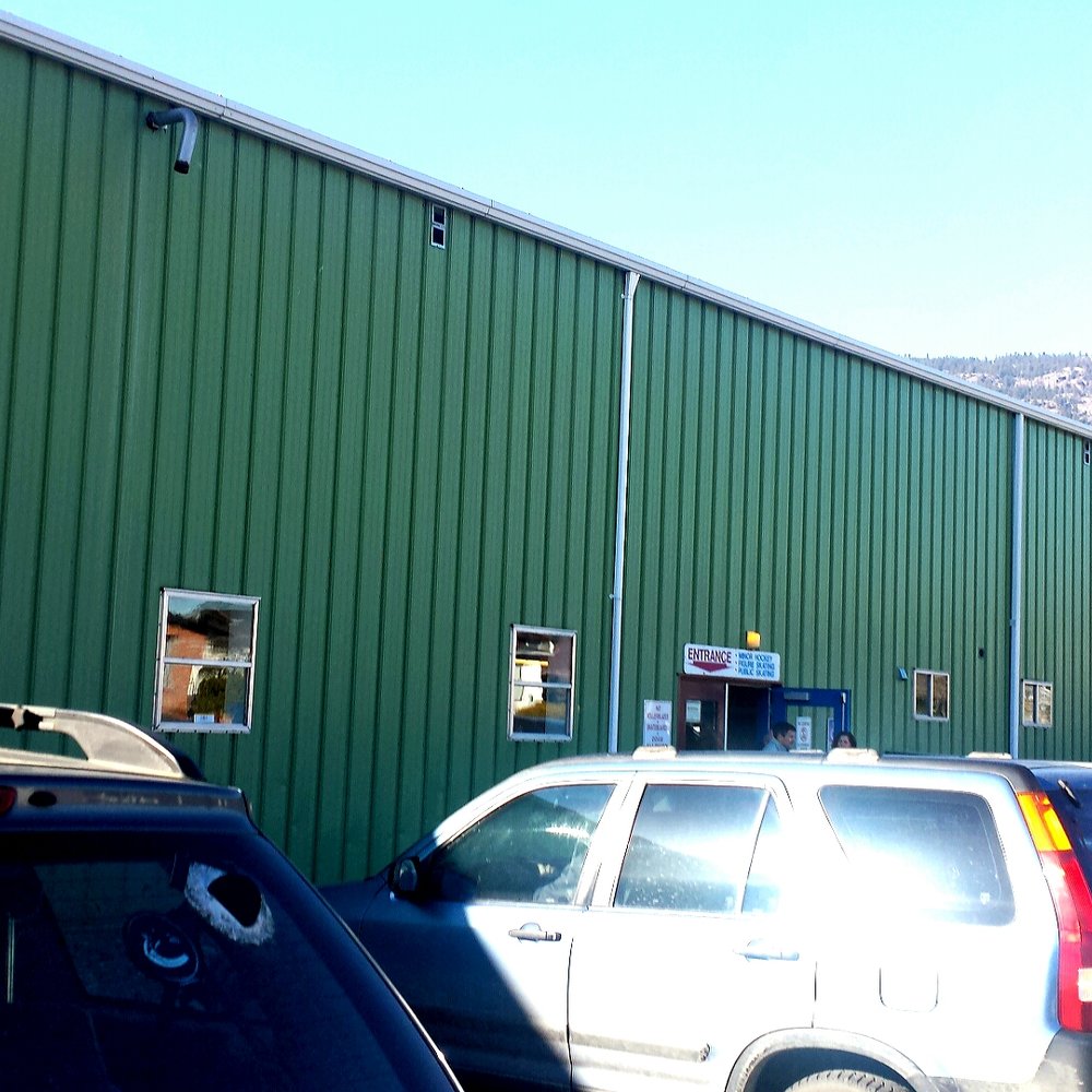 Sun Bowl Skating Arena - The big Green Barn - Skating Rinks Near Me - Osoyoos, British Columbia