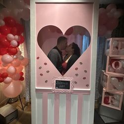 River's Edge Restaurant - Cute Valentine's Day picture booth
