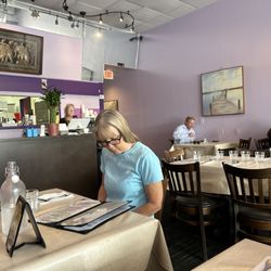 Libby's Thai Bistro - Dining room