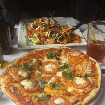 Caffino Ristorante - Margherita pizza and tuna steak - Italian Near Me - Toronto, Ontario