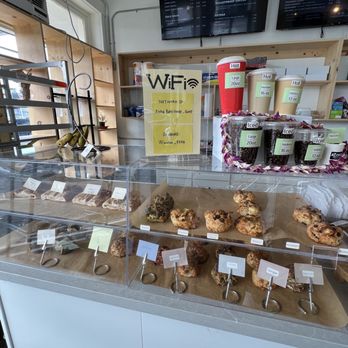 Aloha Bakehouse & Cafe - Cafes Near Me - Honolulu, Hawaii