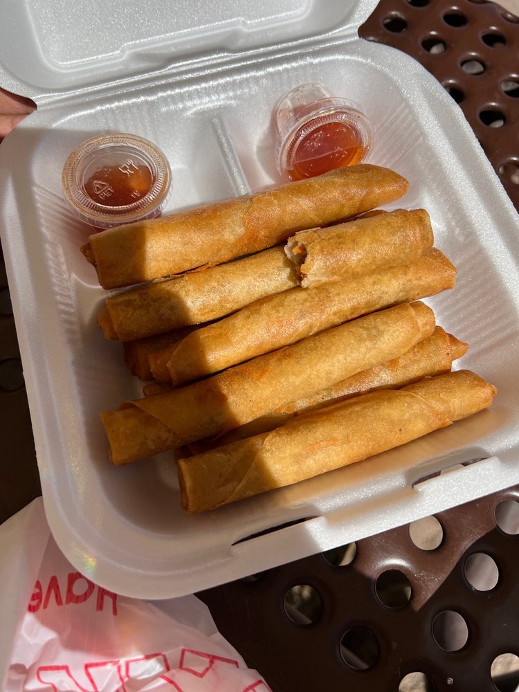 My Lumpia Place Food Truck Logo