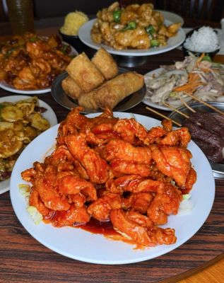 Ding How Chinese Restaurant by null