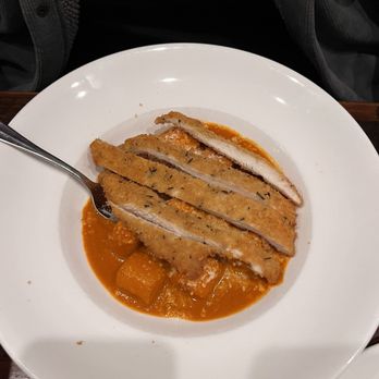 GRATA Italian Eatery - Gnudi Alla Vodka with fried chicken on top instead of sausage - Italian Near Me - Windsor, California GRATA Italian Eatery - Gnudi Alla Vodka with fried chicken on top instead of sausage - Italian Near Me - Windsor, California