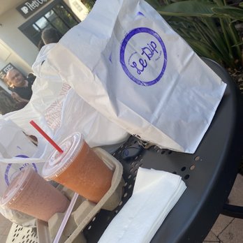 Le Diplomate Cafe - Tropical Island Smoothie - Bakeries Near Me - Irvine, California Le Diplomate Cafe - Tropical Island Smoothie - Bakeries Near Me - Irvine, California
