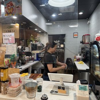 Cha2Cha - Fun to watch them making my drinks - Bubble Tea Near Me - Anaheim, California