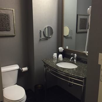 Hampton Inn & Suites Ogden - Bathroom - Hotels Near Me - Ogden, Utah