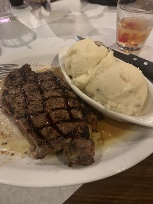 Lucky's Steakhouse by null