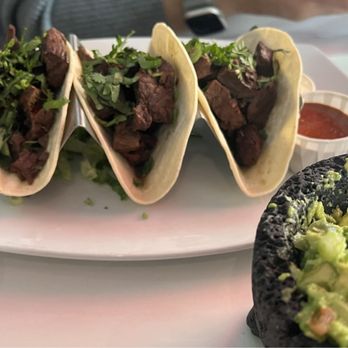 Sombrero Restaurant - de la casa beeftacos - Mexican Near Me - New York, New York