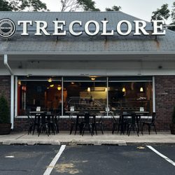 Tre Colore - Exterior