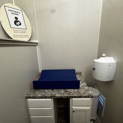 Double Bubble Laundromat & Laundry Services