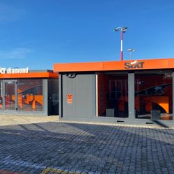 Sixt - SIXT car rental Pisa Airport