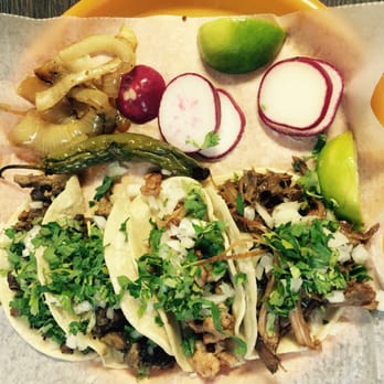 Carnitas Michoacan - 4 taco every-day special! Got to pick asada, chicken, and carnitas  5.99$ - Mexican Near Me - Merced, California