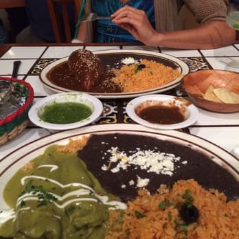 La Cabañita - Thee two best entrees that are surely a must try "pollo mole" and "stuffed poblanos" add Marg. then call Uber for a ride home :) - Mexican Near Me - Glendale, California La Cabañita - Thee two best entrees that are surely a must try "pollo mole" and "stuffed poblanos" add Marg. then call Uber for a ride home :) - Mexican Near Me - Glendale, California