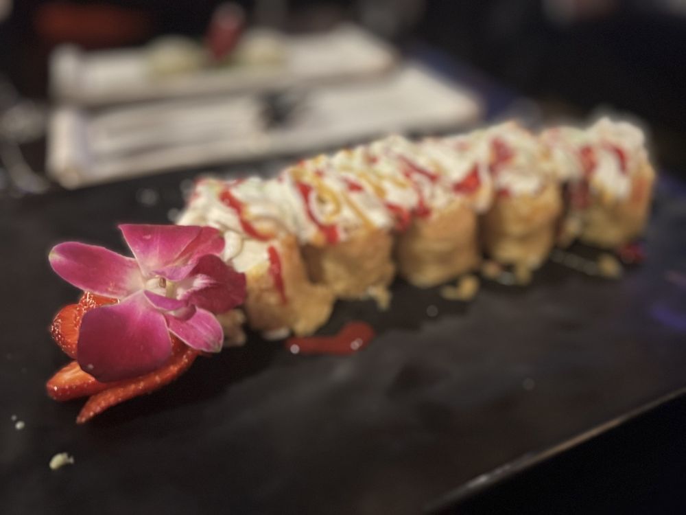 SUSHI LOUNGE Updated November 2024 392 Photos & 392 Reviews 235