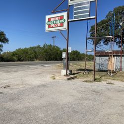 Bluffton Store - Signage from the street