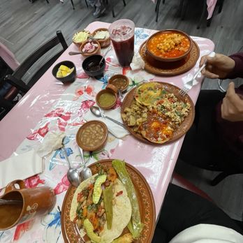 Carnitas Michoacan - A taco vegano, pozole, and huevos divorciados. - Mexican Near Me - Rialto, California