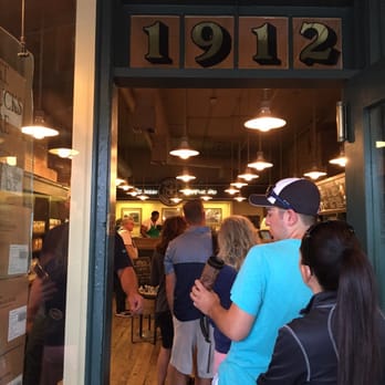 Starbucks - Long lines - Coffee & Tea Near Me - Seattle, Washington