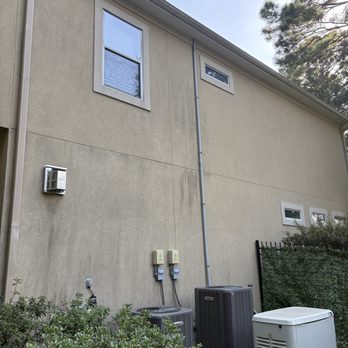 HydroForce PowerWash - Right side has been cleaned. You can see the difference. - Pressure Washers Near Me HydroForce PowerWash - Right side has been cleaned. You can see the difference. - Pressure Washers Near Me