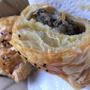 Tabassum - The beef samsa - Food Trucks Near Me Tabassum - The beef samsa - Food Trucks Near Me
