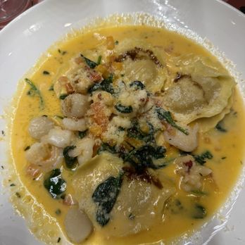 Cooper’s Hawk Winery & Restaurant - Butternut squash, ravioli with shrimp and scallop - New American Near Me - Richmond, Virginia