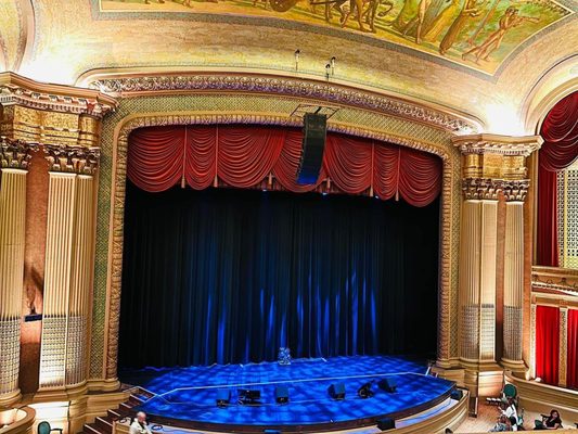 Hawaii Theatre by null