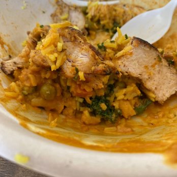 Aubergine Kitchen - Spicy Coconut Curry Chicken bowl! - Mediterranean Near Me - Lehi, Utah Aubergine Kitchen - Spicy Coconut Curry Chicken bowl! - Mediterranean Near Me - Lehi, Utah