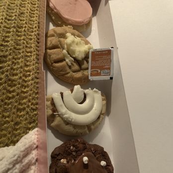 Crumbl - Rea Rd - Sugar cookie, waffle, cinnimon roll, and hot cocoa - Bakeries Near Me - Charlotte, North Carolina Crumbl - Rea Rd - Sugar cookie, waffle, cinnimon roll, and hot cocoa - Bakeries Near Me - Charlotte, North Carolina